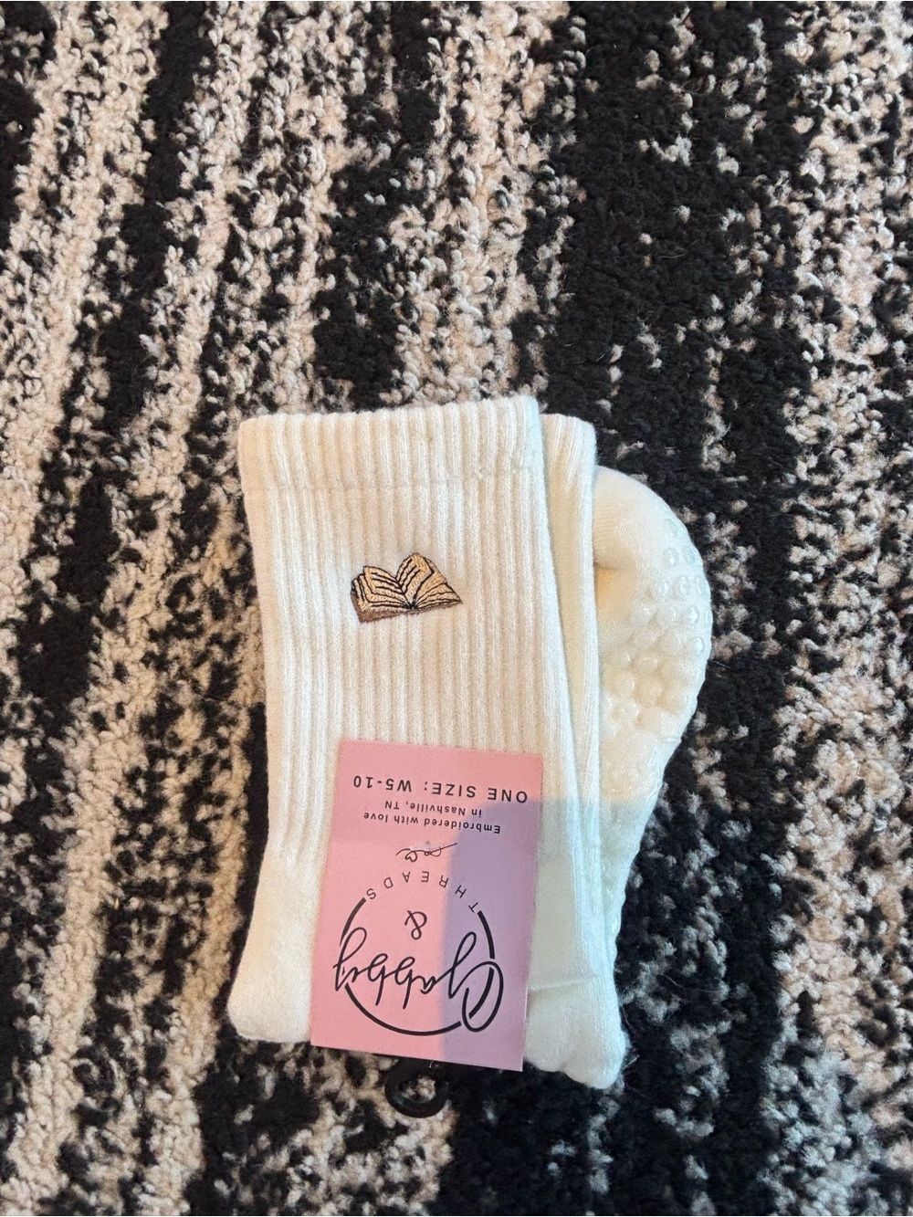 Gabby and Threads Women's Grip Socks